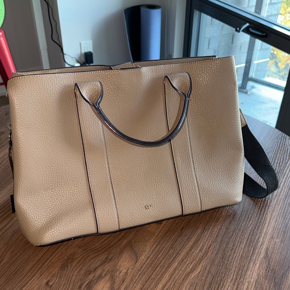 Chic Tan Women's Laptop Bag